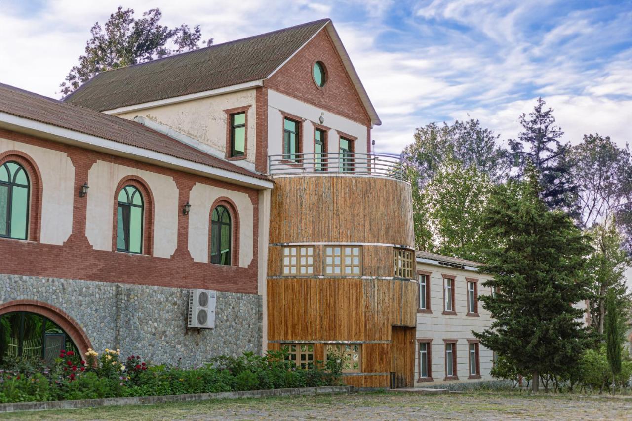 Chabiant Guesthouse Chateau Monolit Ikinci Yeniyol エクステリア 写真