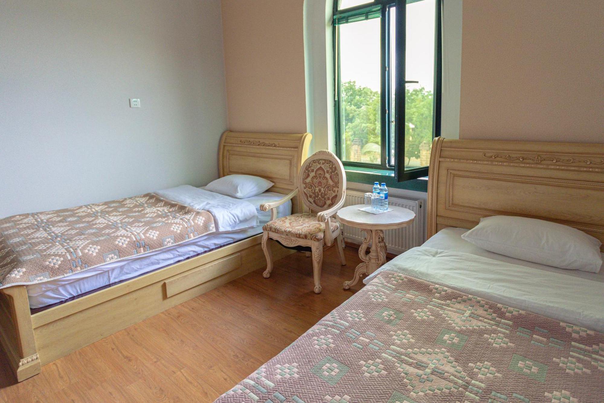 Chabiant Guesthouse Chateau Monolit Ikinci Yeniyol エクステリア 写真