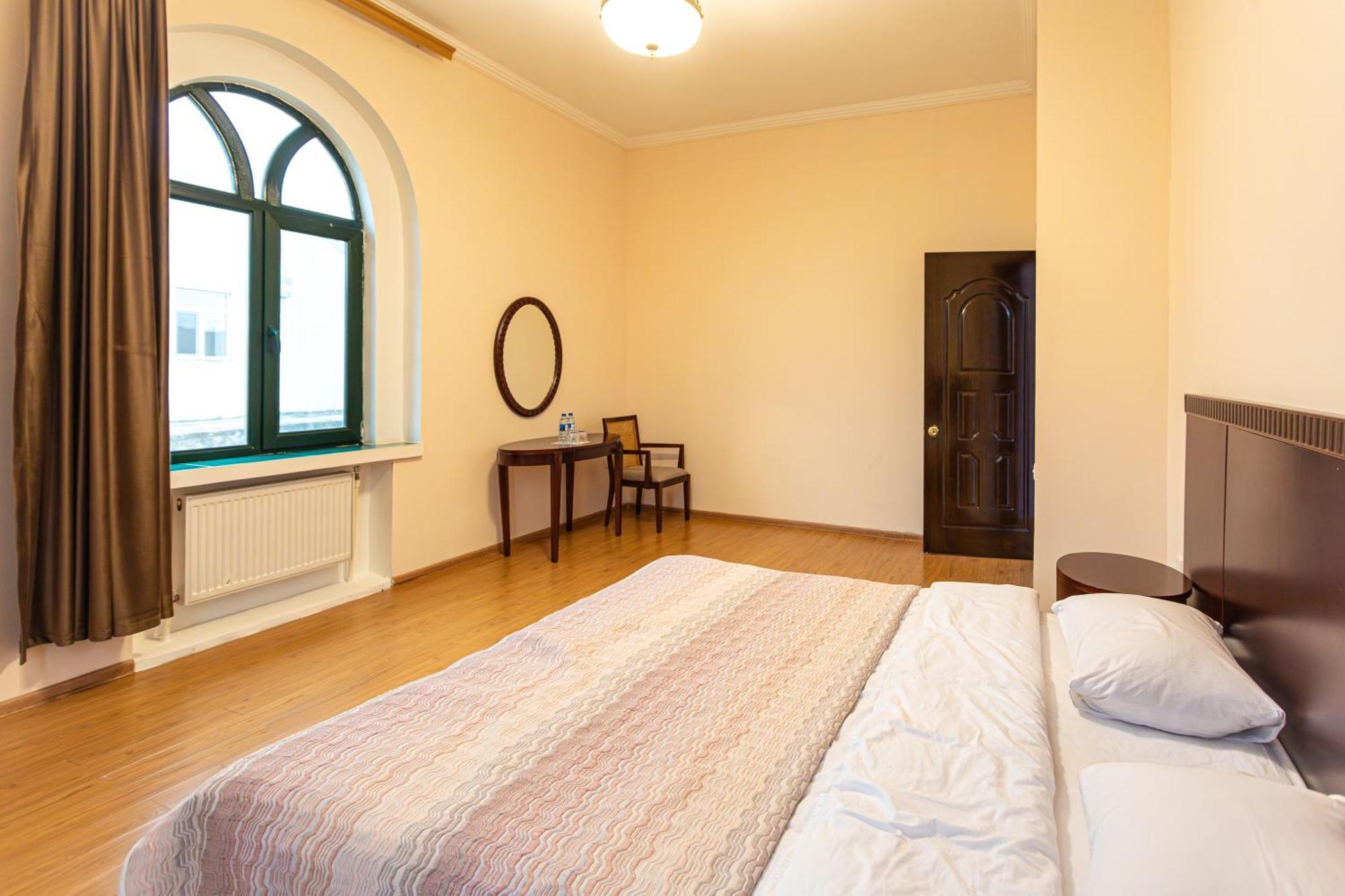 Chabiant Guesthouse Chateau Monolit Ikinci Yeniyol エクステリア 写真