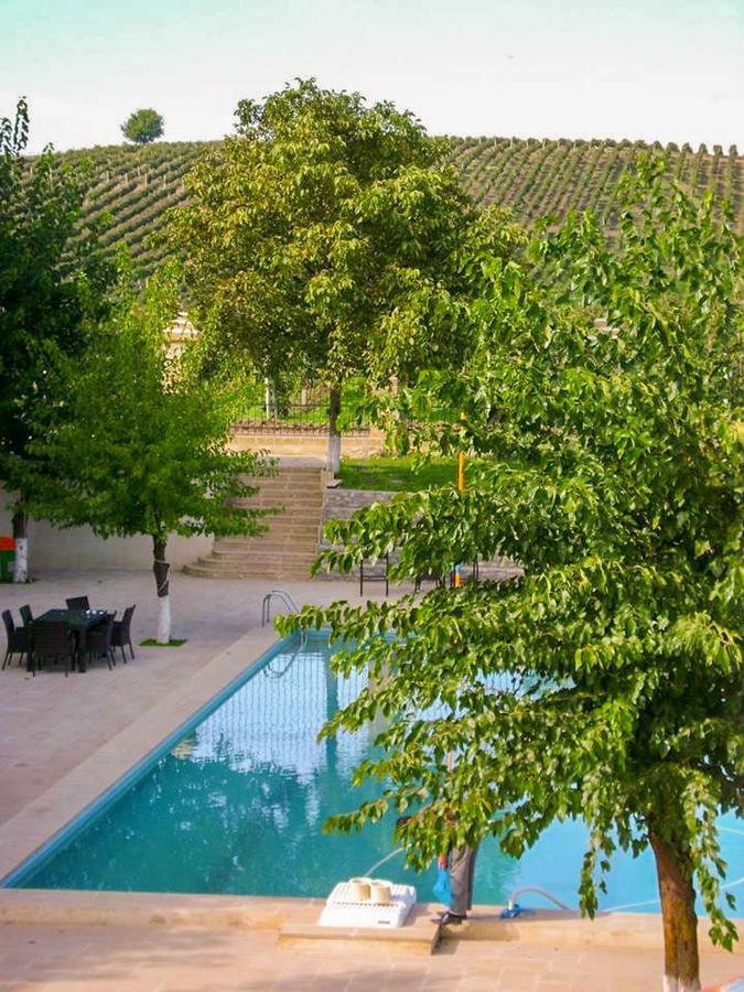 Chabiant Guesthouse Chateau Monolit Ikinci Yeniyol エクステリア 写真